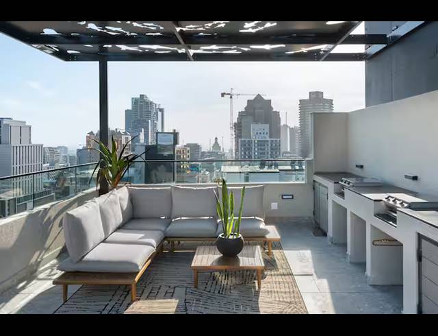 1 BEDROOM APARTMENT FOR SALE IN CAPE TOWN CITY CENTRE